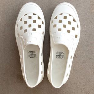 Vans Unisex Trek Slip-on, White, Sz 6